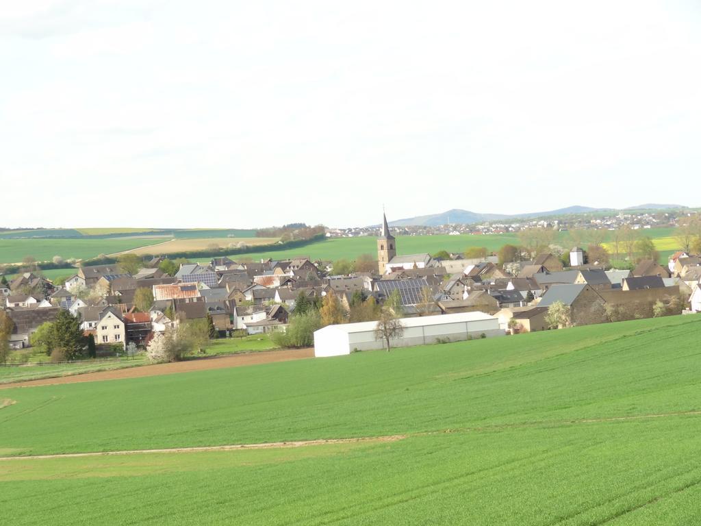Ferienwohnung Vogt Mertloch Ruang foto