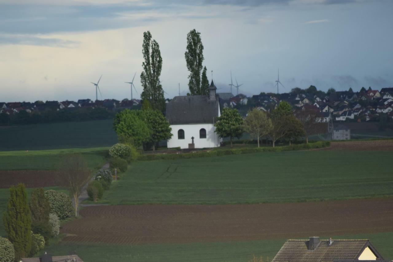Ferienwohnung Vogt Mertloch Bagian luar foto